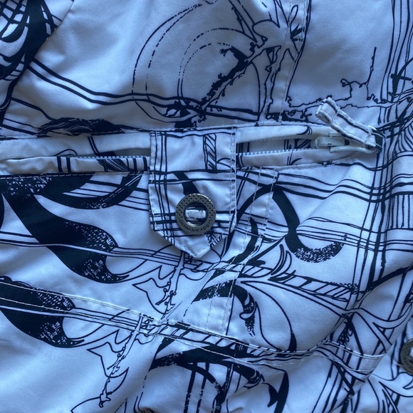 ☮️☮️☮️☮️Core powder room winter jacket very small stain on the inside ☮️☮️ 9/10 - Picture 14 of 16